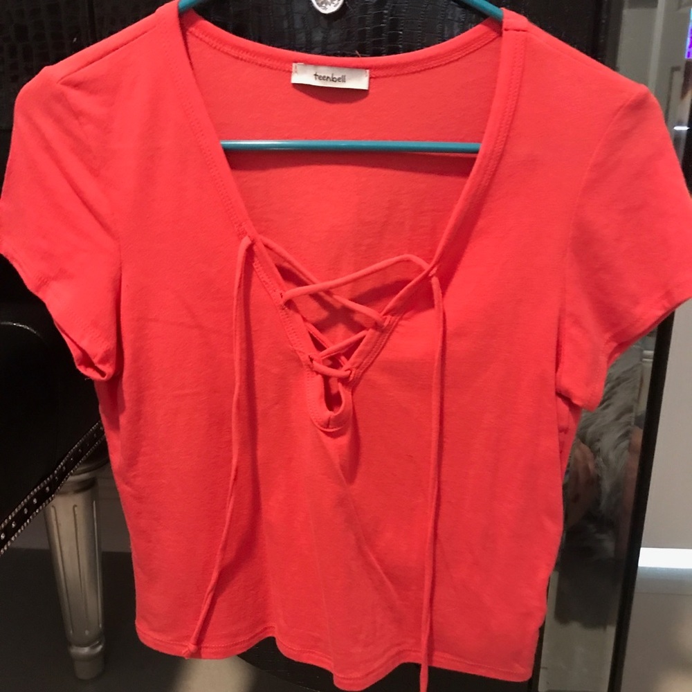 Crop top tee
